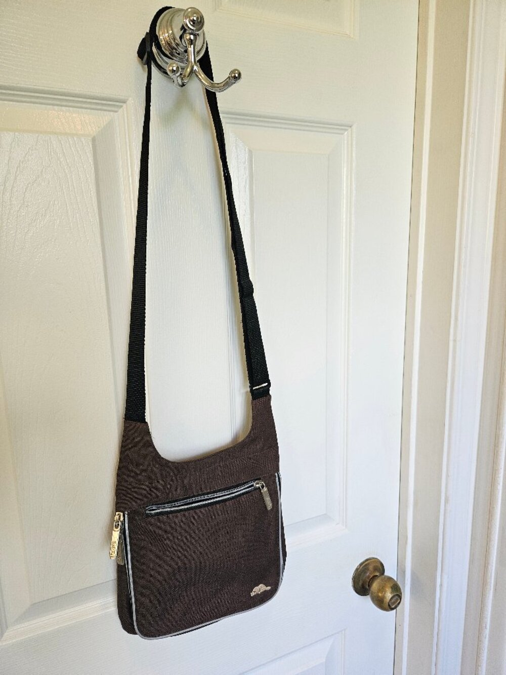 NWOT ROOTS Canvas Crossbody
